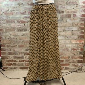Boho maxi skirt large NWT